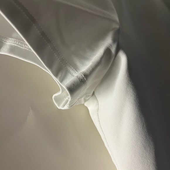 White Cropped Polo T-shirt from Babaton (Aritzia) - Picture 4 of 5